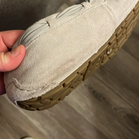 UGG Gray Suede Moccasin Slippers with Bow-Orig $118, great deal for $35! - Picture 7 of 7